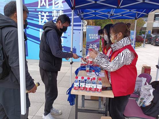 说明: 02af312686e675d59928b85600c92ae